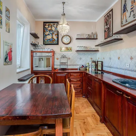 6 Bedroom Lovely In Rab Tatil Evi *