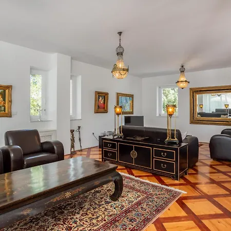 6 Bedroom Lovely In Rab Tatil Evi Palit