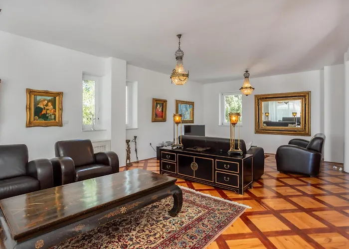 6 Bedroom Lovely In Rab Дом отдыха Palit